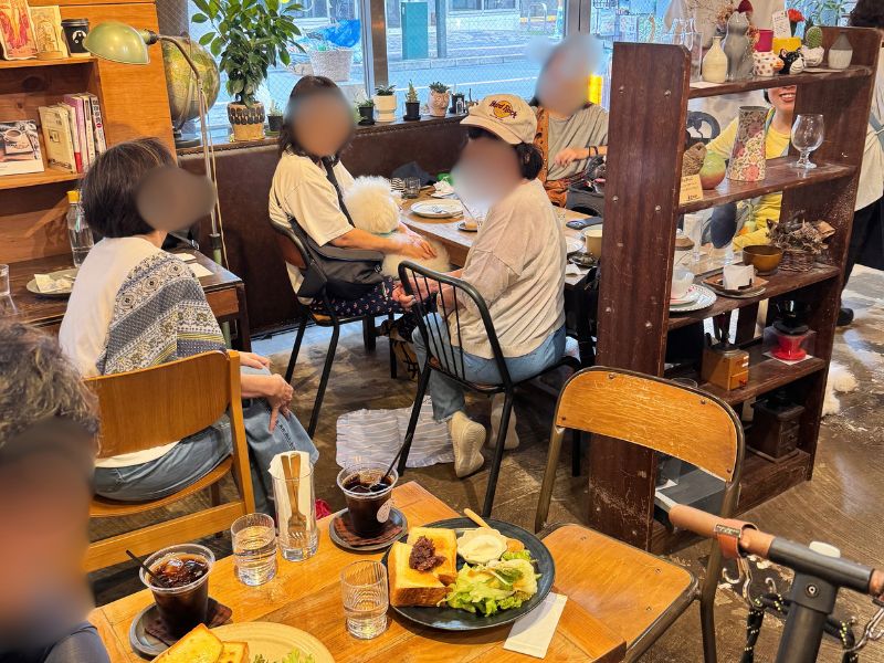 わんちゃんと過ごすfujiyacoffeeの店内